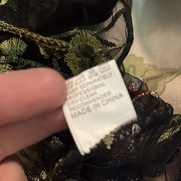 Embroidered Vibrant Flowers on Black Mesh size Medium Underwire Stretchy NEW - Picture 12 of 16